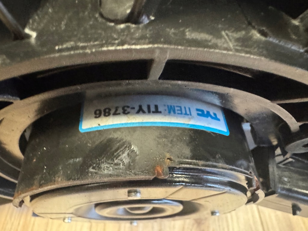 фото №9, Dodge challenger charger srt вентилятор радіатор 2015+