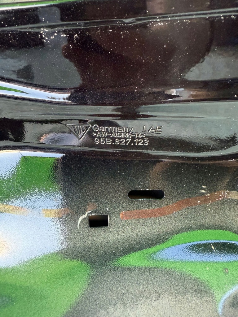 фото №9, Крышка багажника багажника porsche macan lift 95b 95b827041