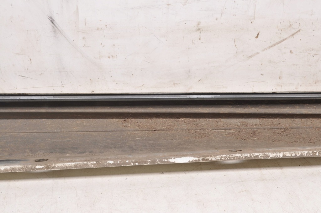 фото №12, Mercedes w176 накладка порог левая 650 a1766980054