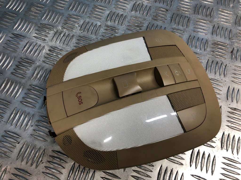 фото №1, Mercedes w251 long 05- лампа освещение кабины usa sos бежевая a1648208701