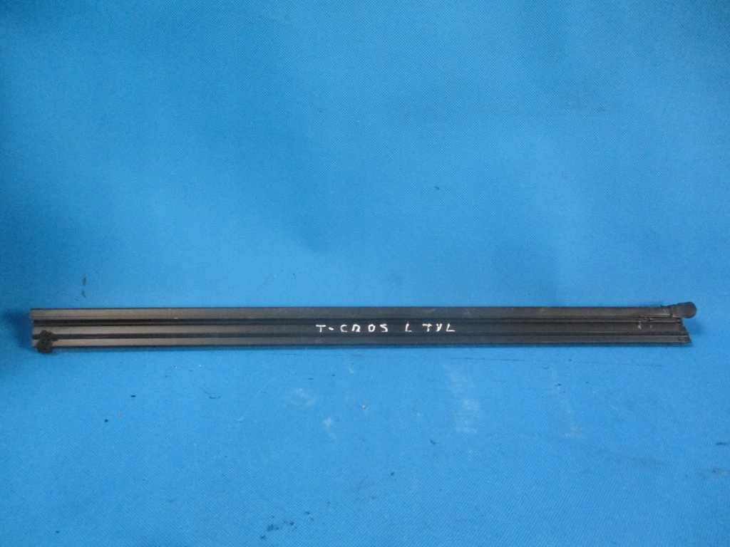 фото №1, Молдинг уплотнитель левый задняя vw t-cross