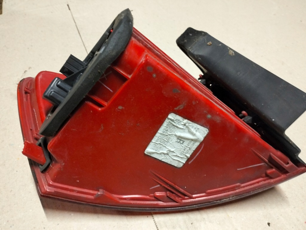 фото №10, Лампа задняя правая vw jetta vi sedan