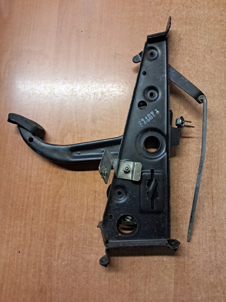 Купить Педаль тормоза ручного mercedes 107 sl slc 1074200184