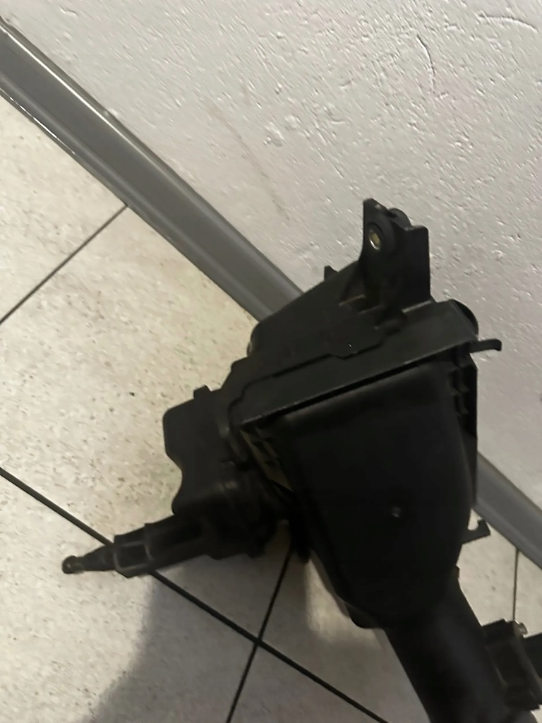 фото №13, Infiniti q50 3.5 гибрид корпус фильтра воздуха левая