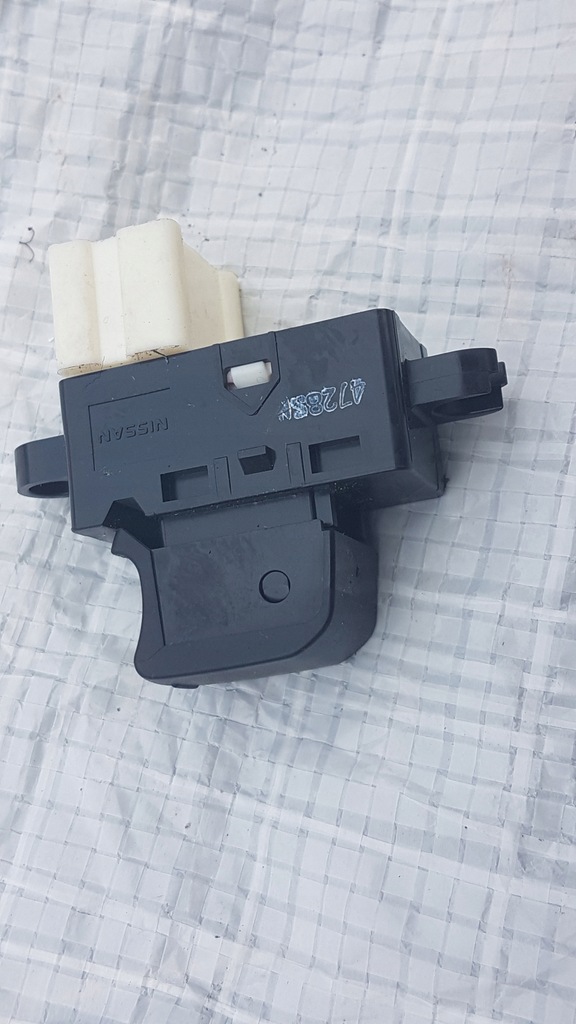 фото №1, Nissan note ii e12 панель кнопка окон перед