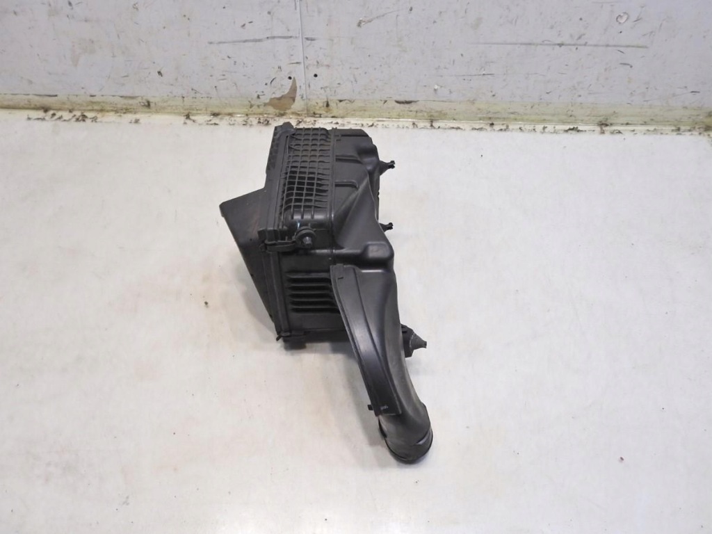 фото №6, Корпус фильтра воздуха renault latitude 2.0 dci 8200792661 h8200581277