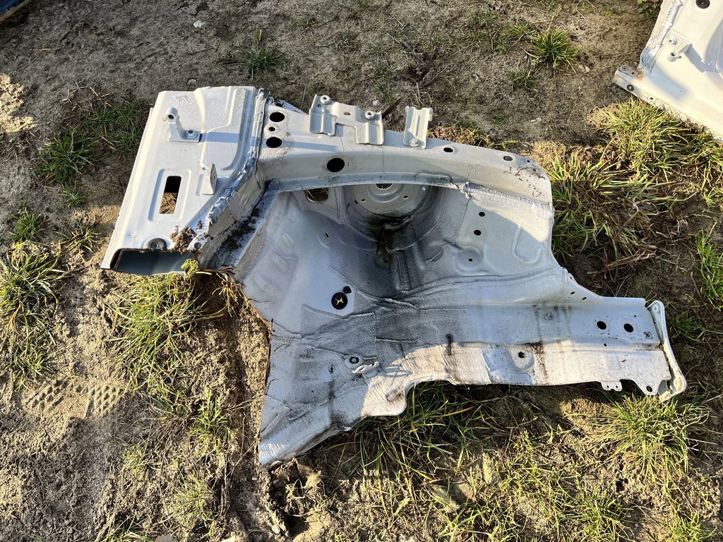 фото №1, Лонжерон четверть правая vw taigo 21- lc9a