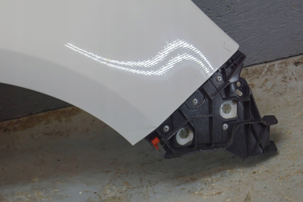 Opel astra j крыло  правый  перед b2713 Киев