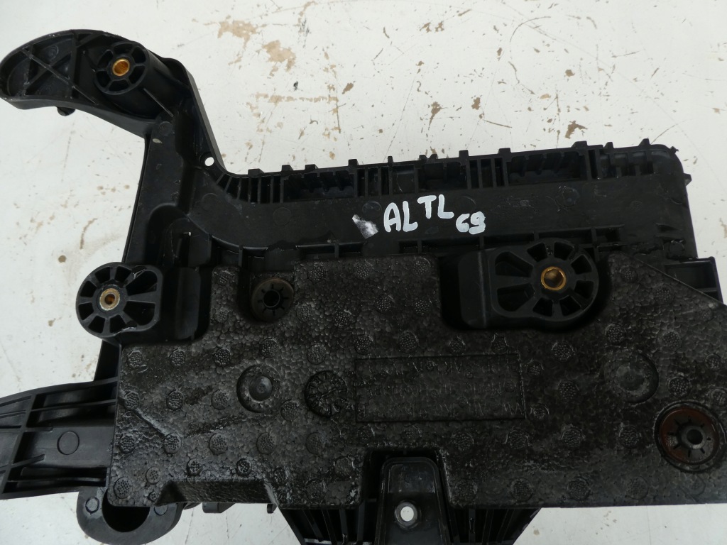 фото №5, Основание аккумулятор vw seat skoda 1k0915333h