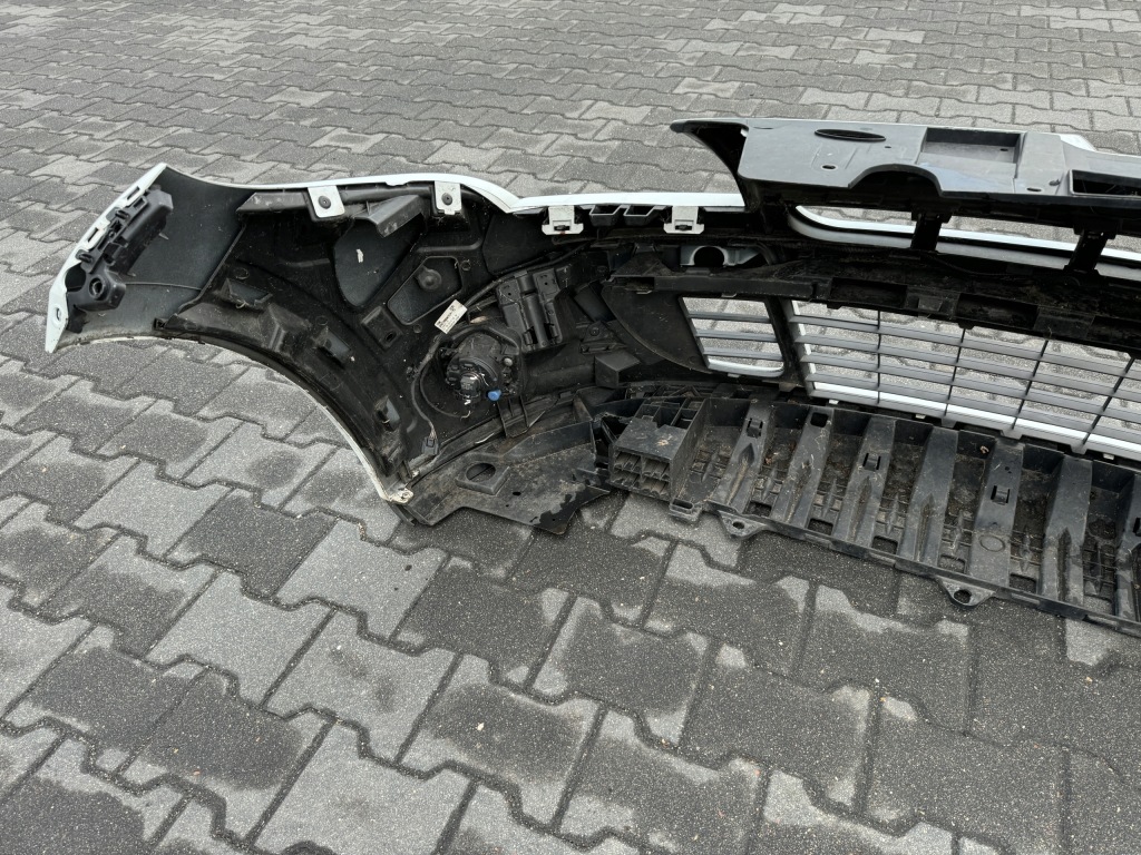 Бампер перед передний renault megane iii cabrio + плита с Разборки