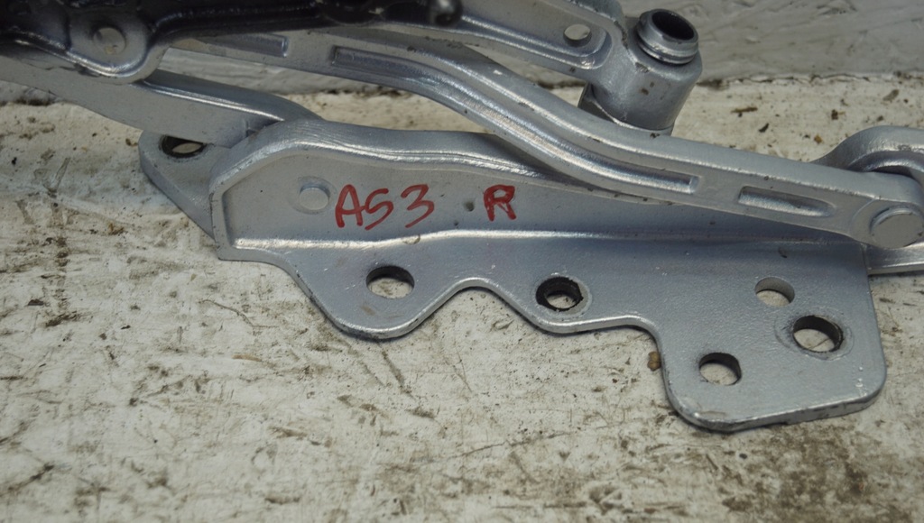 фото №4, Петля капот правий aston martin db11