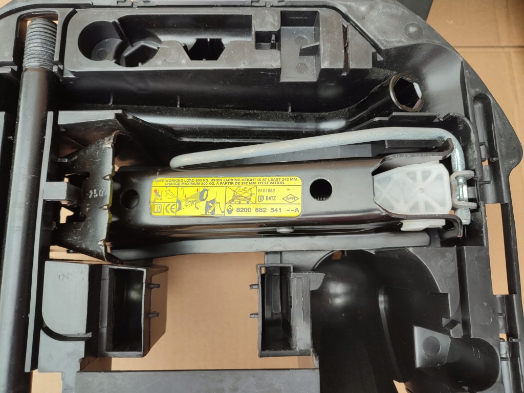 фото №3, Набір домкрат вушко ключ renault clio iii оригінал 8200682541a