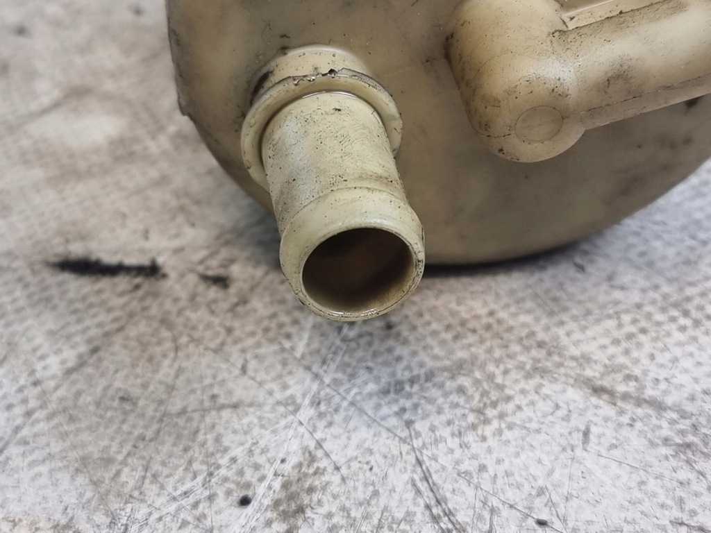 фото №6, Бачок жидкость усилителя оригинальный номер 7700782884 opel movano a 2.8 dti