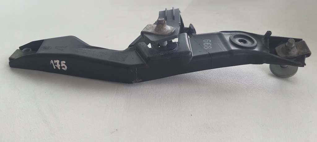 фото №6, Кронштейн правый бампера заднего jaguar i-pace