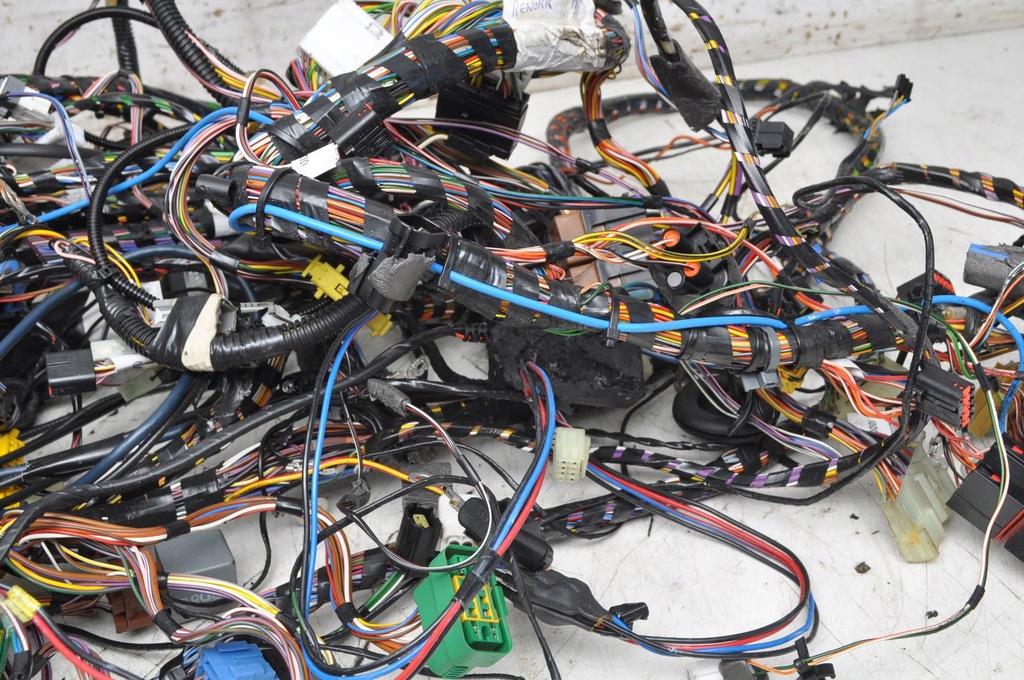 фото №9, Db7 vantage 5.9 жгут электрическая салона