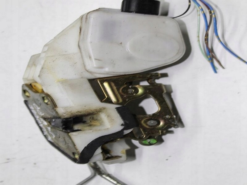 фото №1, Outlander i 04 замок дверь правый перед