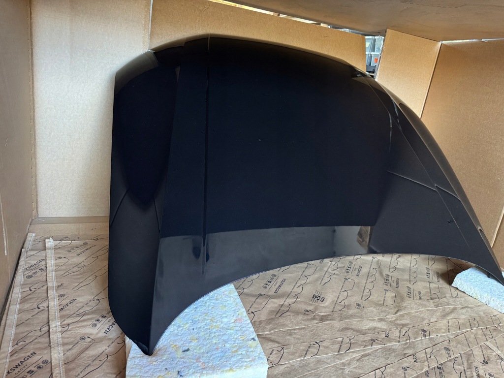 Audi a8 d4 рестайлінг  капот кришка двигуна оригінал  lz9y 2015 r Оригінал