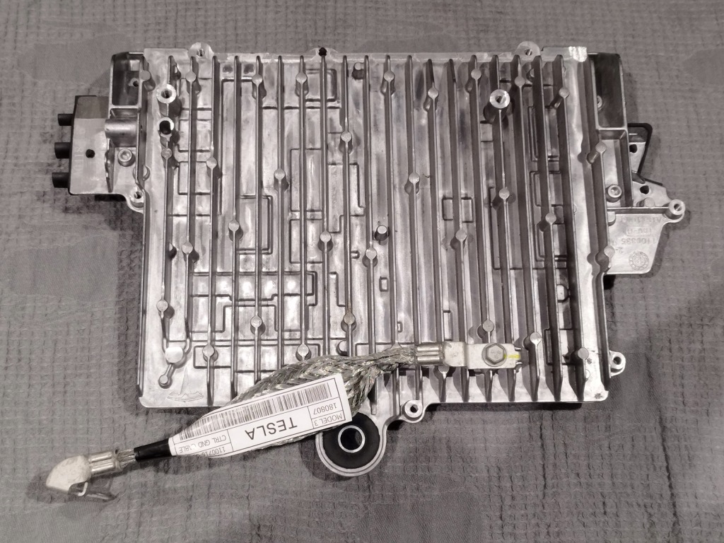 Купить Блок управления модуль ecu tesla 3 1118180-00-c