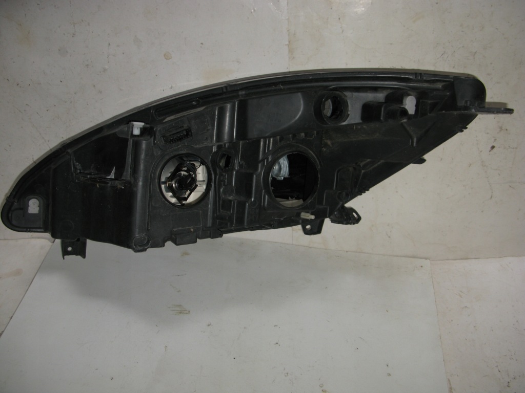 фото №4, Лампа перед права фара renault scenic iii lift 2012-17 260108453r