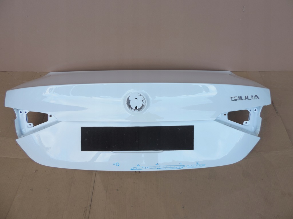 фото №1, Alfa romeo giulia 2016 2017 задняя крышка багажника задняя