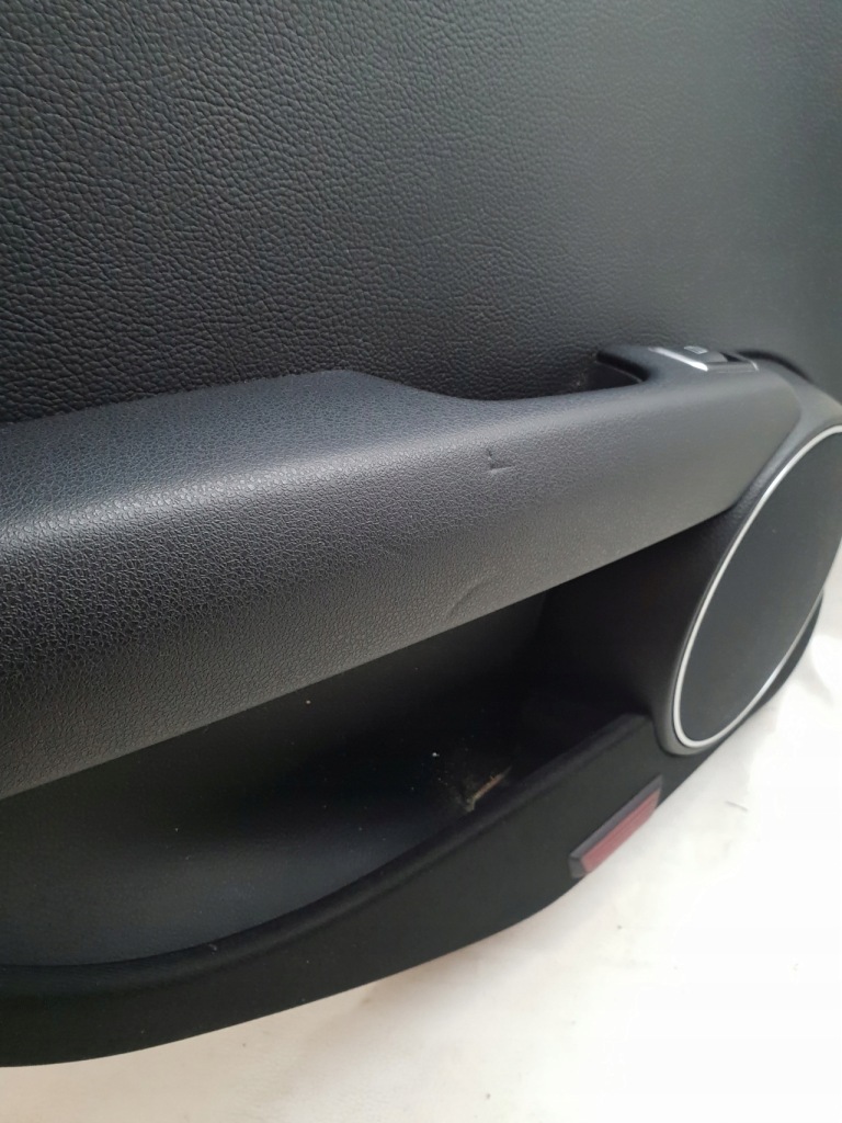 Mercedes c-klasa w204 lift оббивка двері задня l в Україні