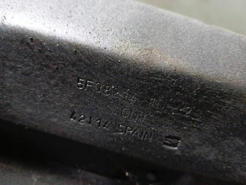 Крыло левый перед передний seat leon 3 5f lx7w 14r Доставка