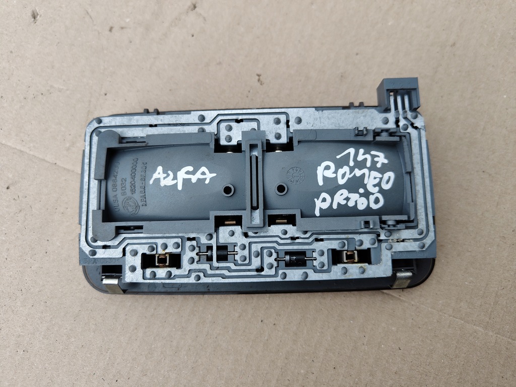 фото №2, Лампа стельовий alfa romeo 147 i 2000-2010