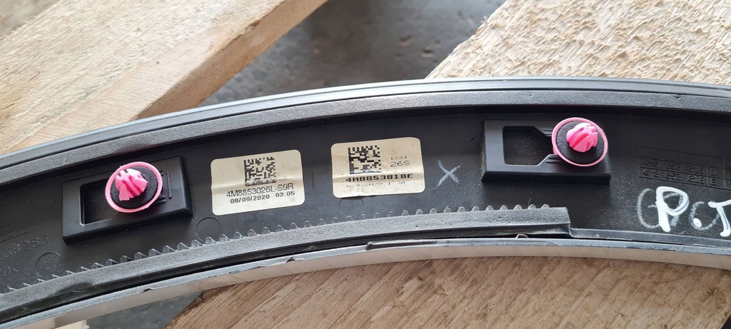 фото №9, Sq8 4m q8 молдинг накладка бампера крыла правый задняя ls9r 4m8853026l