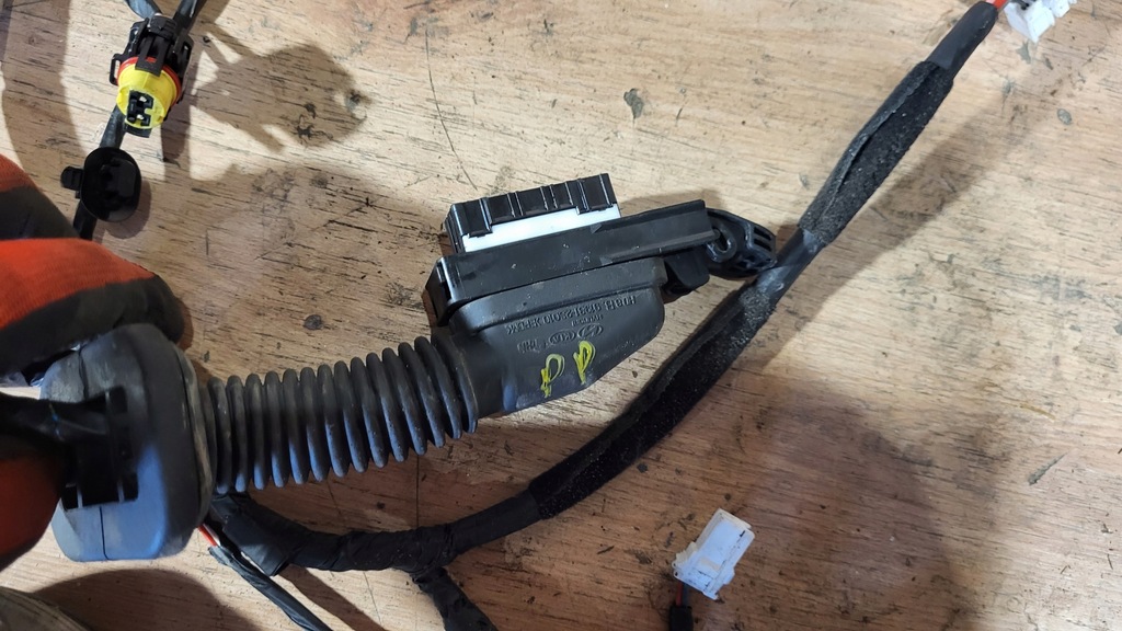 фото №7, Жгут электропроводка дверь правый перед hyundai ix35 13-15 lift 91630-2y210