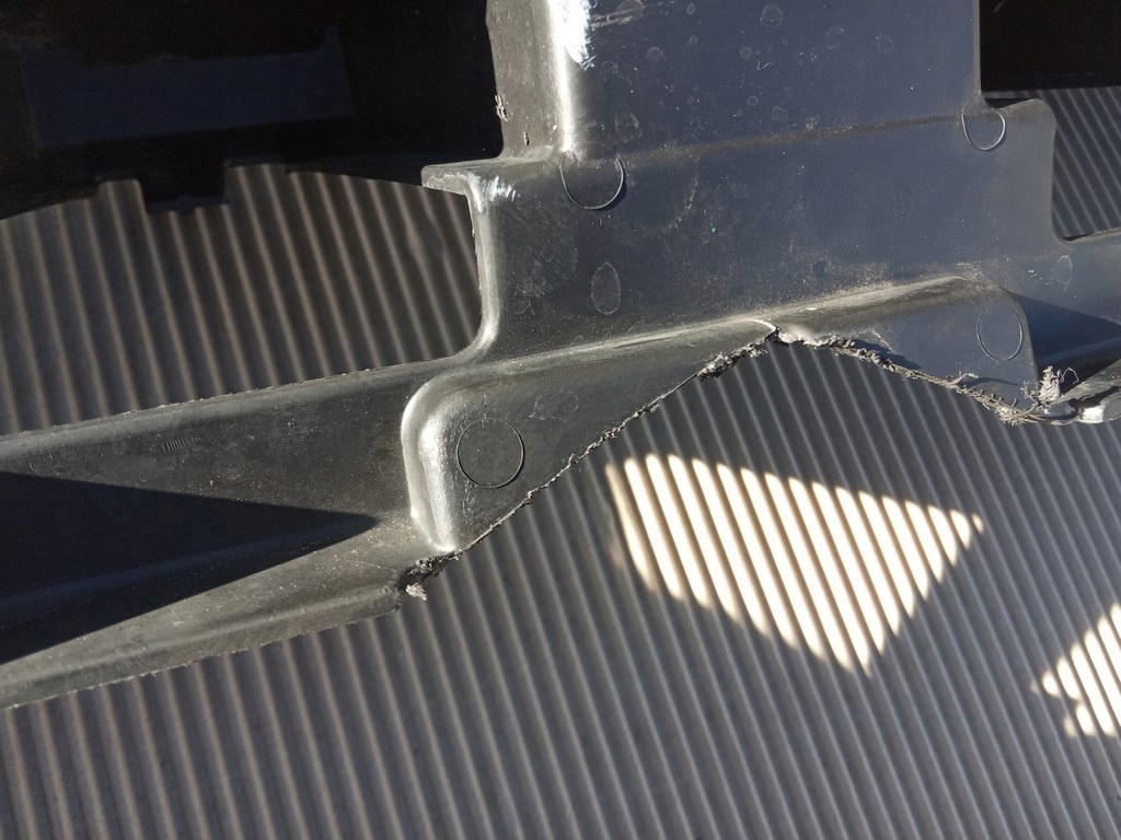 Купить Ford kuga mk2 2017-19- кронштейн  абсорбер бампера задняя