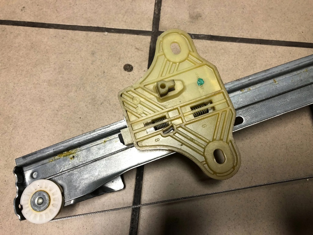 фото №4, Механізм скло перед renault clio iv 128001071-e