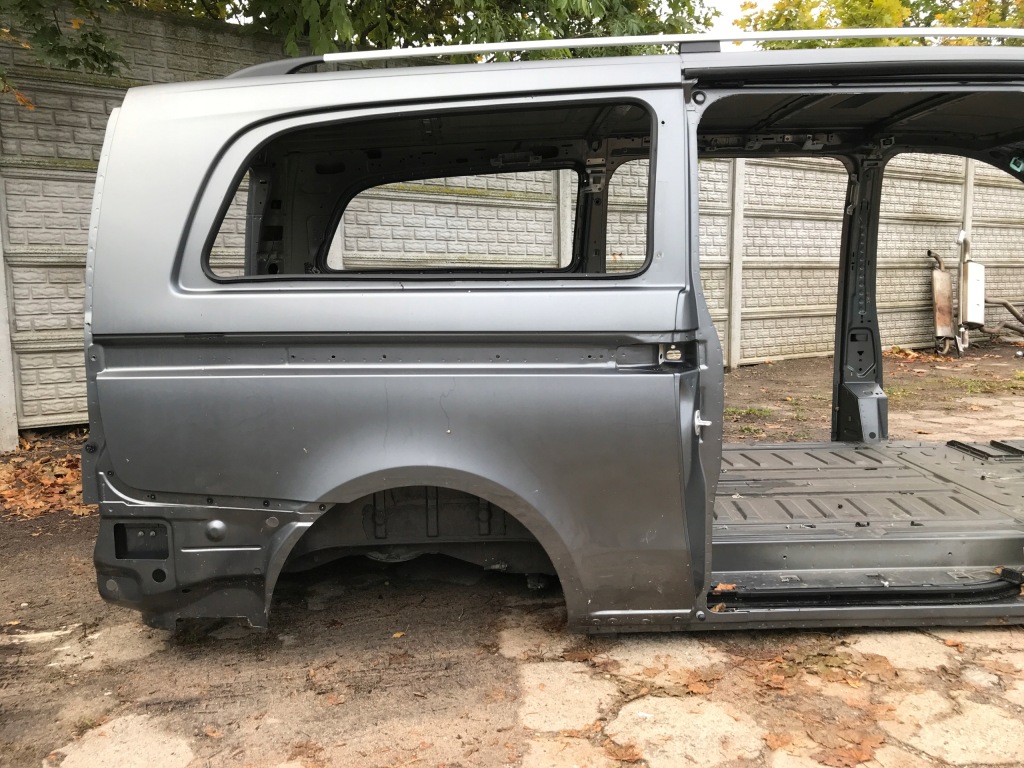 фото №1, Mercedes v-klasa eqv чверть крила правий
