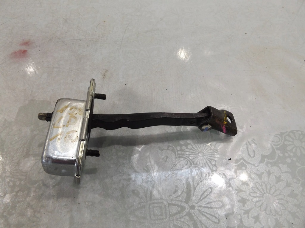 фото №1, I20 ii ограничитель дверь левый перед