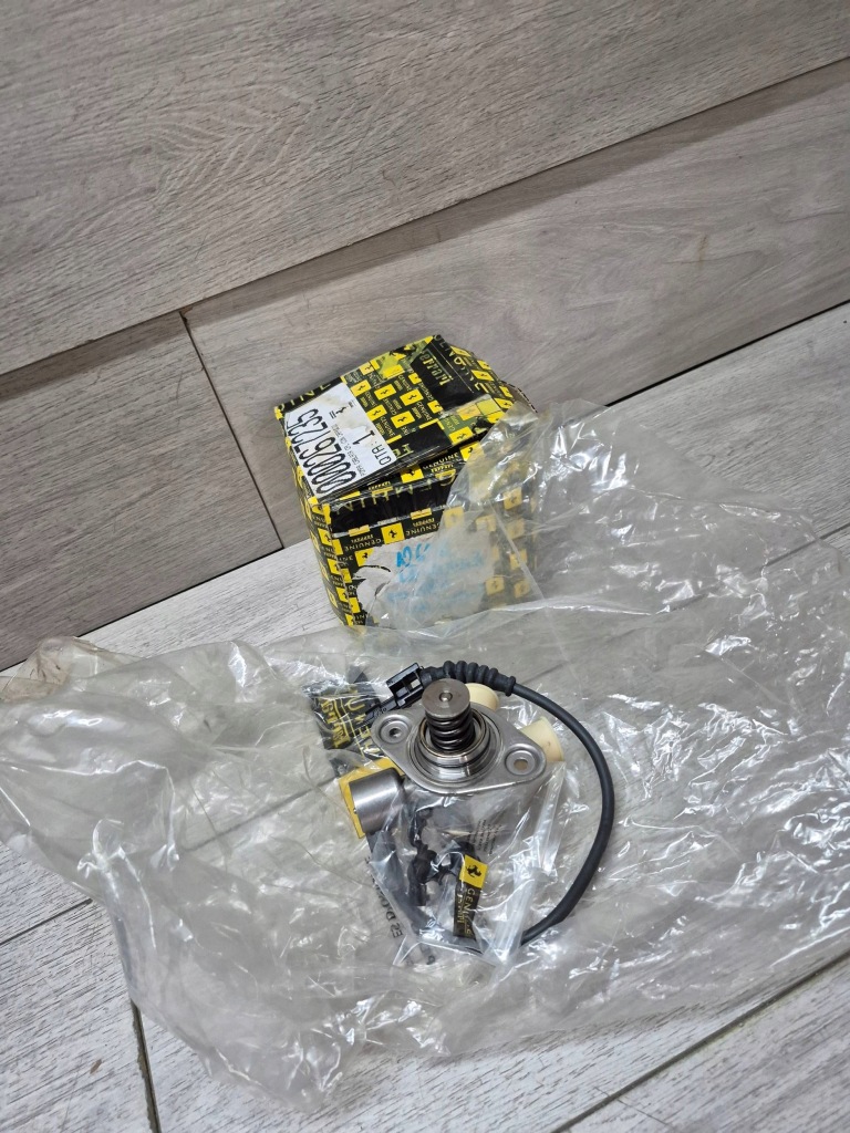 Купити 12638. ferrari 458 california помпа паливна 267235