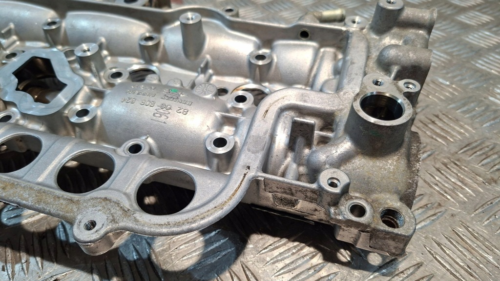 Кришка клапанів з розподільчі вали renault megane ii 2.0dci Ціна