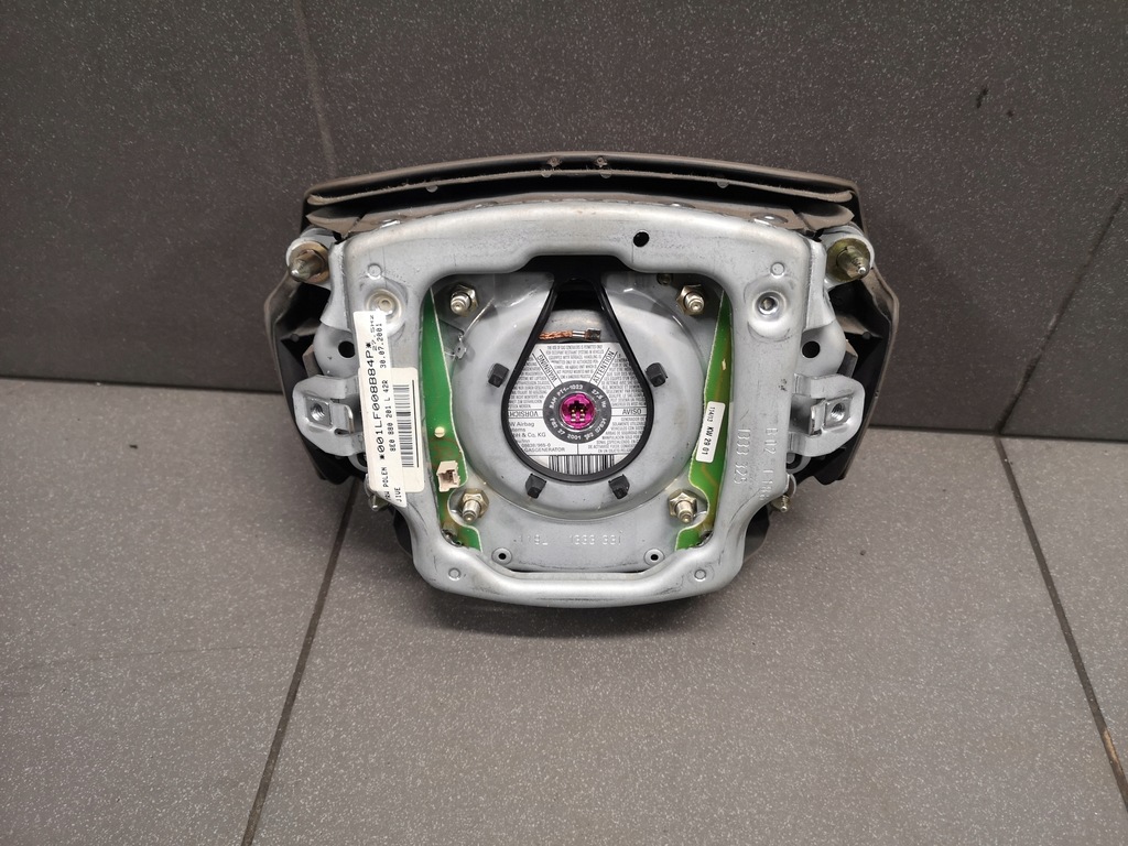 фото №11, Подушка подушка безопасности руля audi a4 b6 8e0880201l