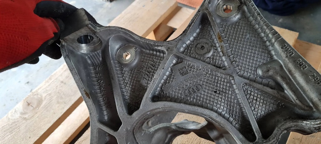 фото №9, A5 8w кронштейн кронштейн кронштейн подрамник правое правый перед 8w0399296e a4 b9 8w