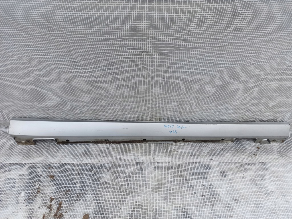 фото №1, Mercedes e-klasa w212 молдинг поріг права накладка поріг 775