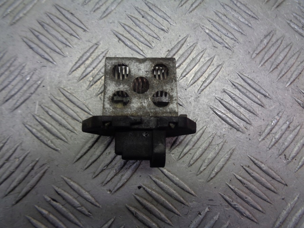 Купити Резистор вентилятора радіатора megane 1 1.4