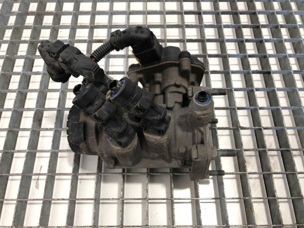 Купить Клапан ebs renault trucks t 23166658 10.8 460km