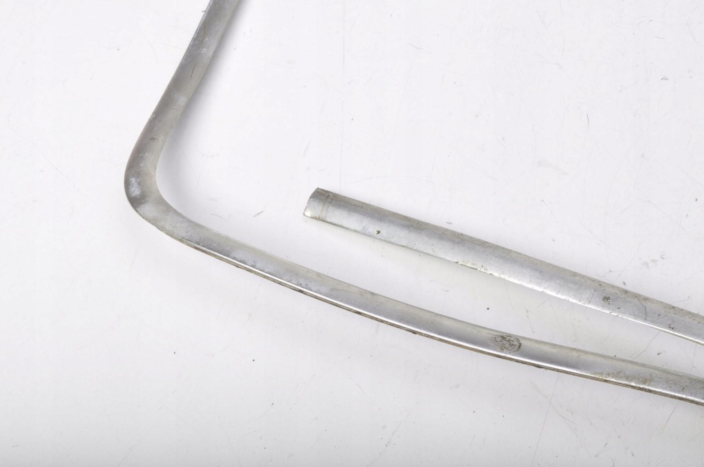 Bmw e24 молдинг стекло передней лобовое комплект Оригинал