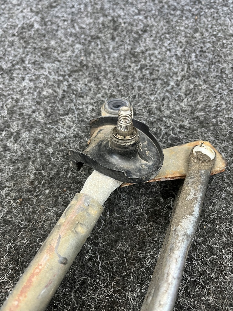 Toyota corolla e15 механізм двірник моторчик 8511012a20 Недорого