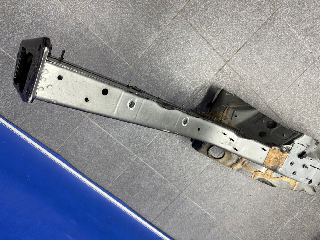 фото №6, Audi a6 c7 лонжерон левый перед 4g0805677 lz9y