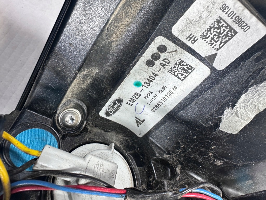 Galaxy mk4 фара led правий задня задній em2b-13404-ad Доставка