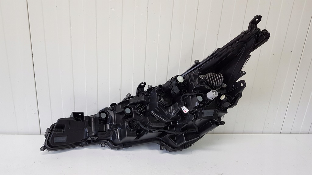 фото №14, Corolla e21 19-22r хэтчбек kombi лампа правая линза + led kpl