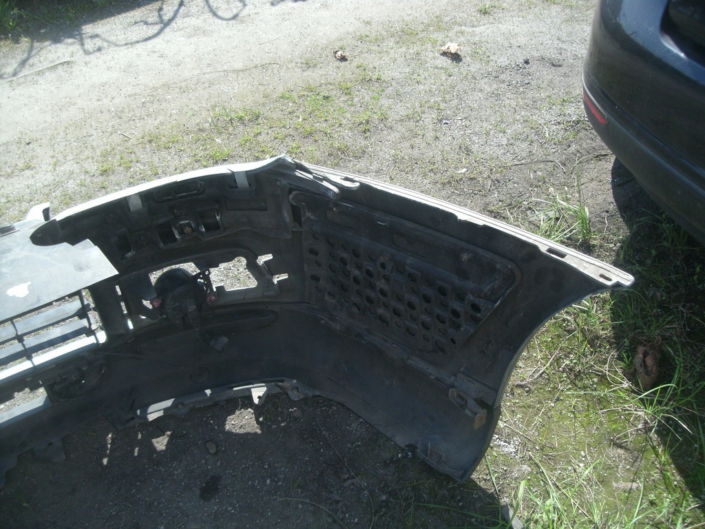 фото №8, Бампер перед citroen c5 ii fl lift 04-07 омыватель pdc комплект