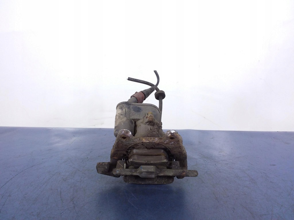 фото №4, Audi a6 c6 avant kombi супорт скоба задня правий