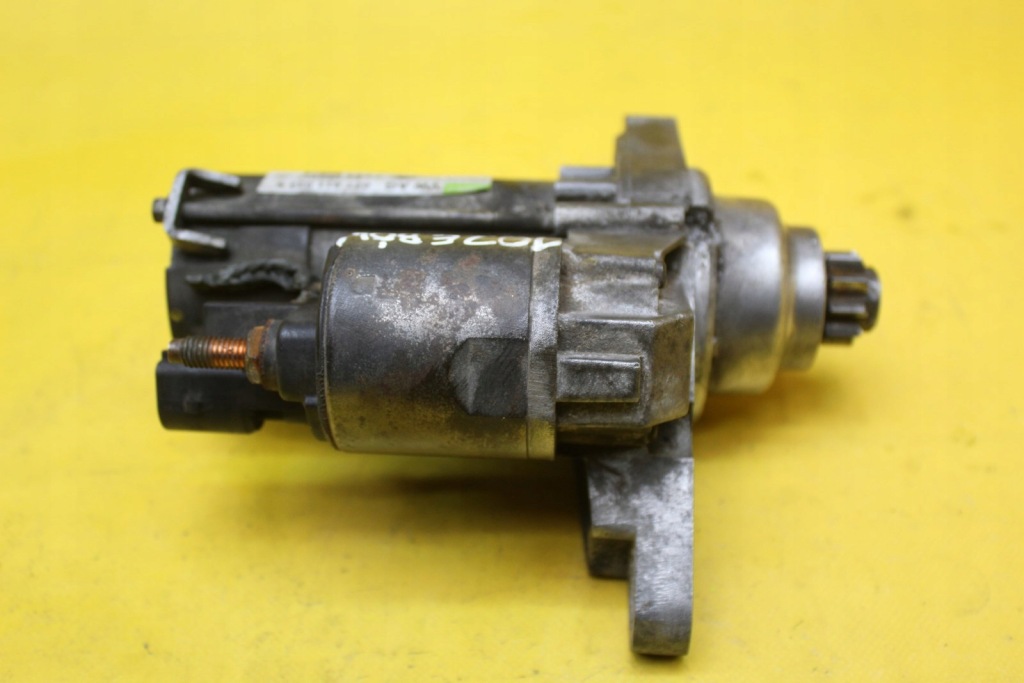 Стартер 10 зубів 02t911023s golf v 1.4 b bud в Україні