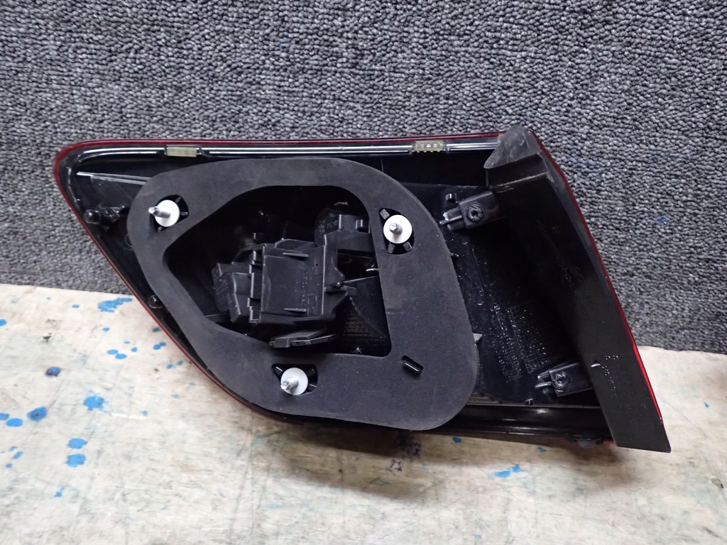 фото №7, Лампа задня права seat ibiza kombi 6j8945095c