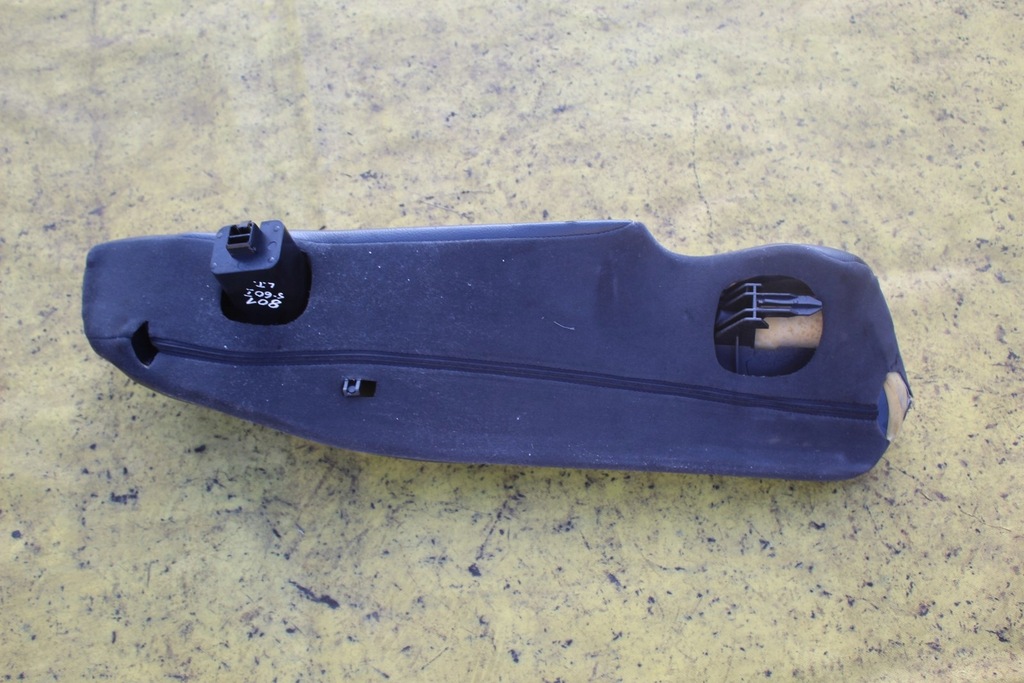 фото №6, Підлокітник сидіння лівий задня volvo s60